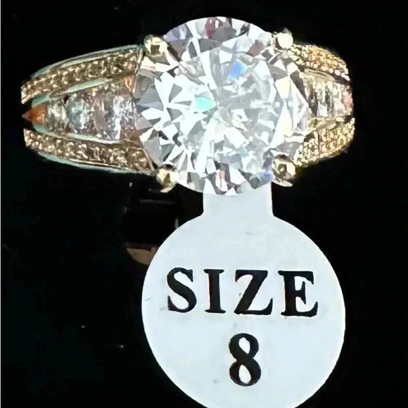 FREE🆕 Piatella ring, 2 carat round cut, side accents, 14k  yellow gold plated - Picture 9 of 16